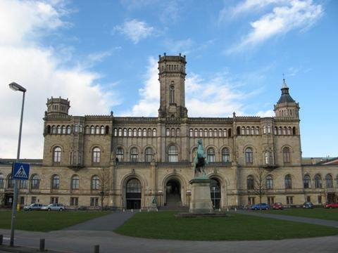 德国汉诺威大学博士后职位---微分几何