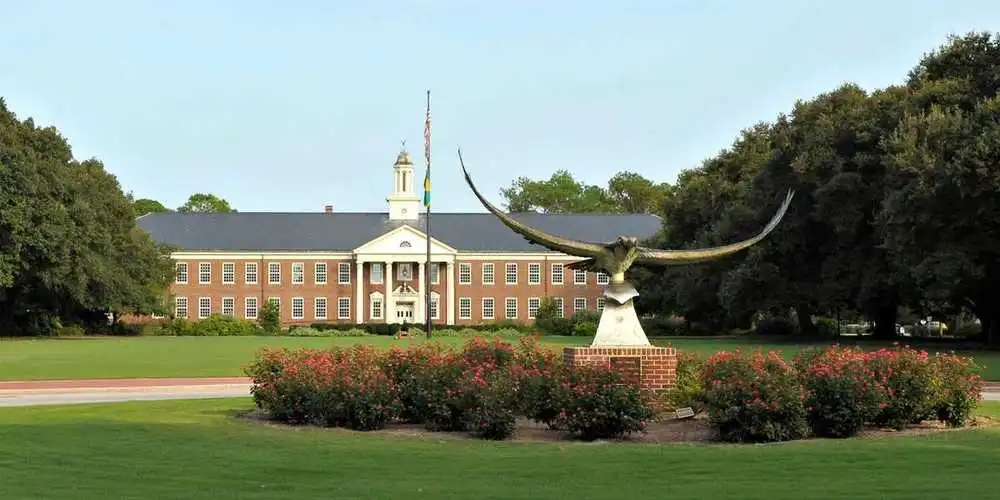 北卡罗来纳大学威尔明顿分校博士后职位招聘